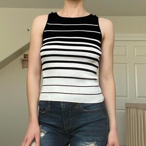 Finity black & white tank